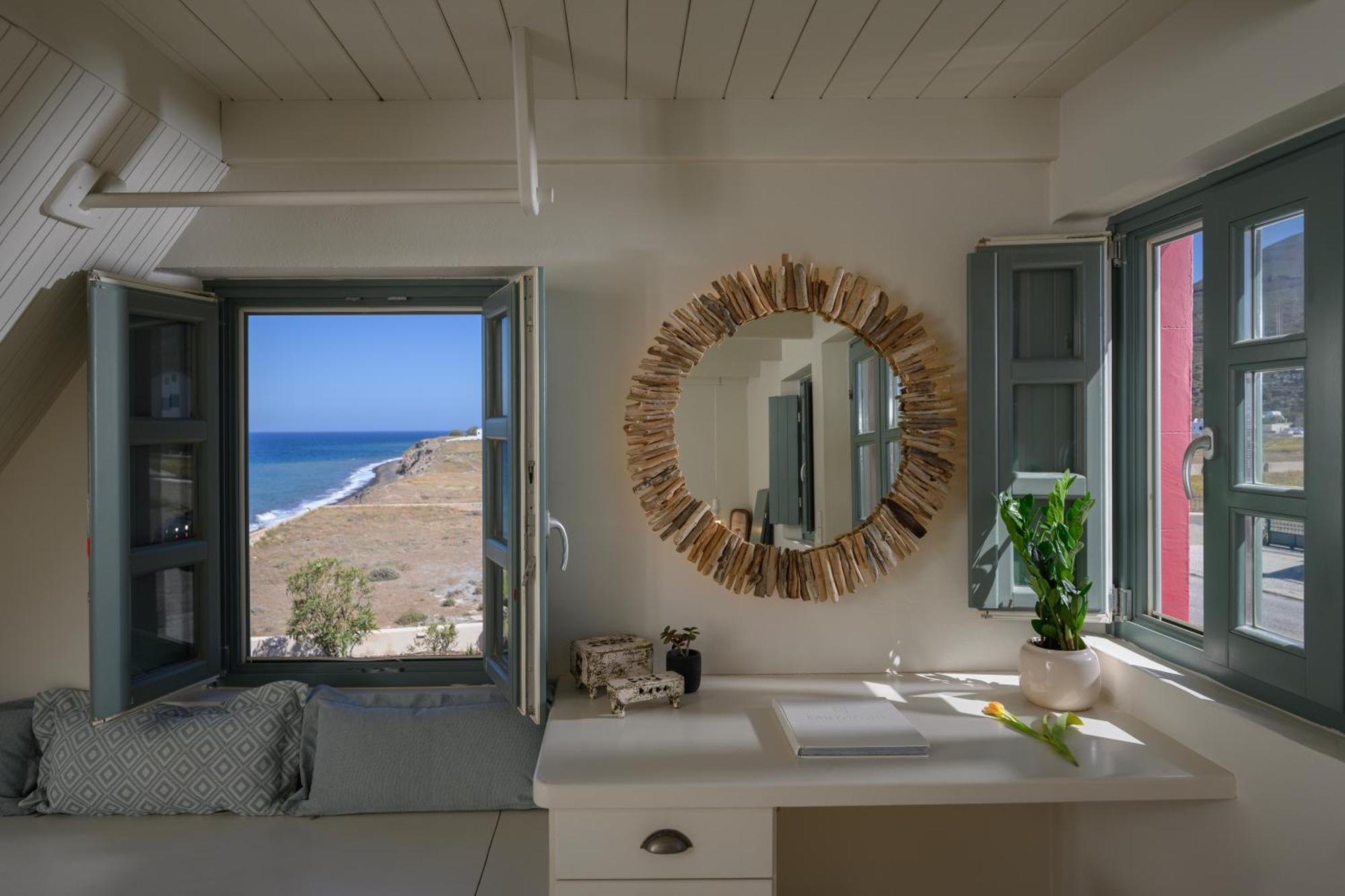Michelangelo Beach Villa Oia  Exterior photo