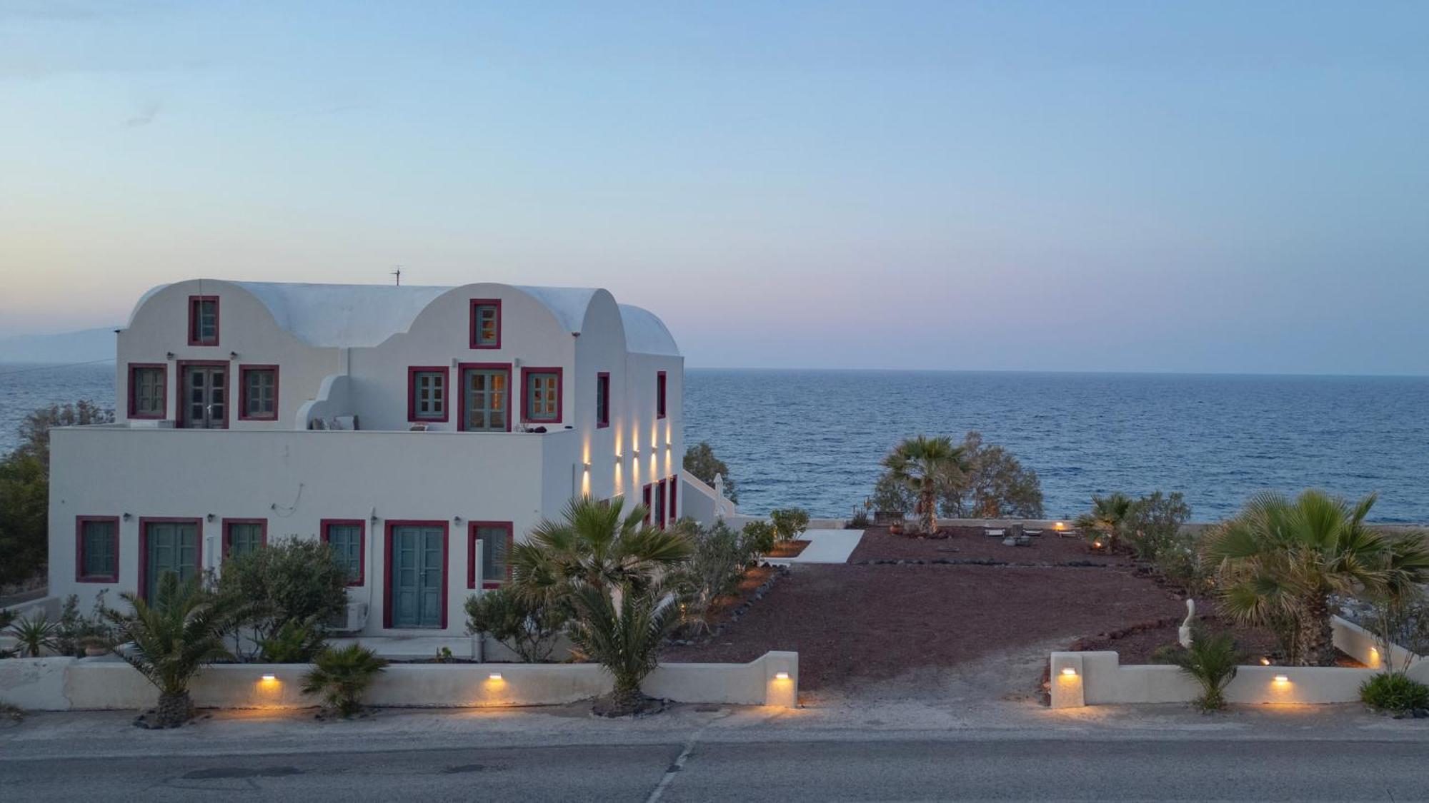 Michelangelo Beach Villa Oia  Exterior photo
